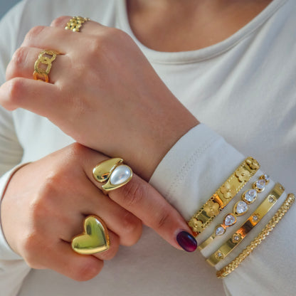 Adina Ring