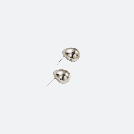 Nina Studs